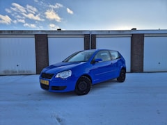 Volkswagen Polo - 1.2 Optive / Origineel NL / Airco / Bluetooth