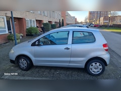 Volkswagen Fox - 1.2 Trendline Airco, rijdt goed, APK tot 27-12-2026