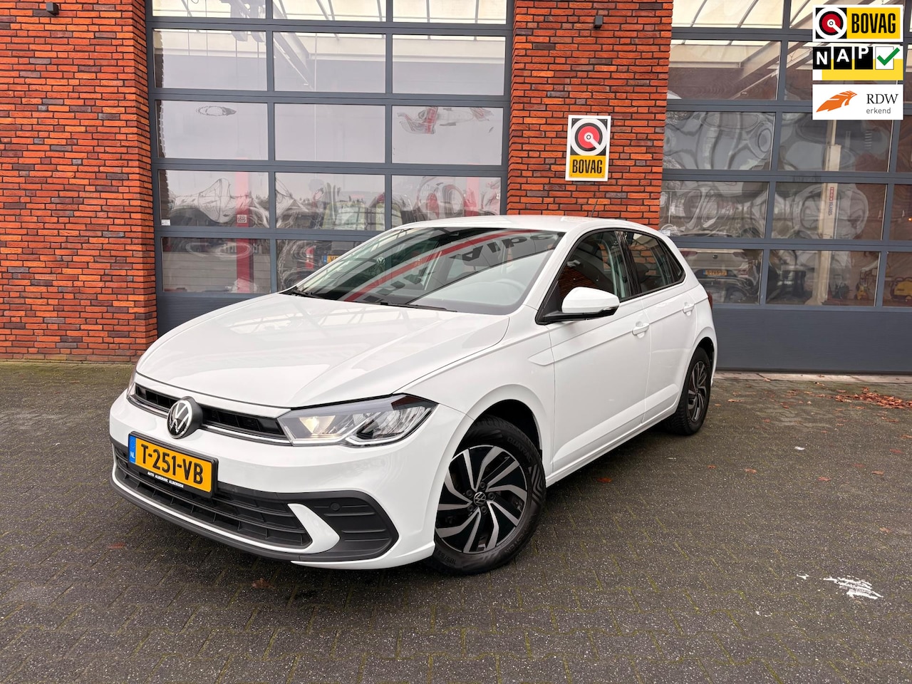 Volkswagen Polo - 1.0 TSI Life|Camera|Apple CarPlay - AutoWereld.nl