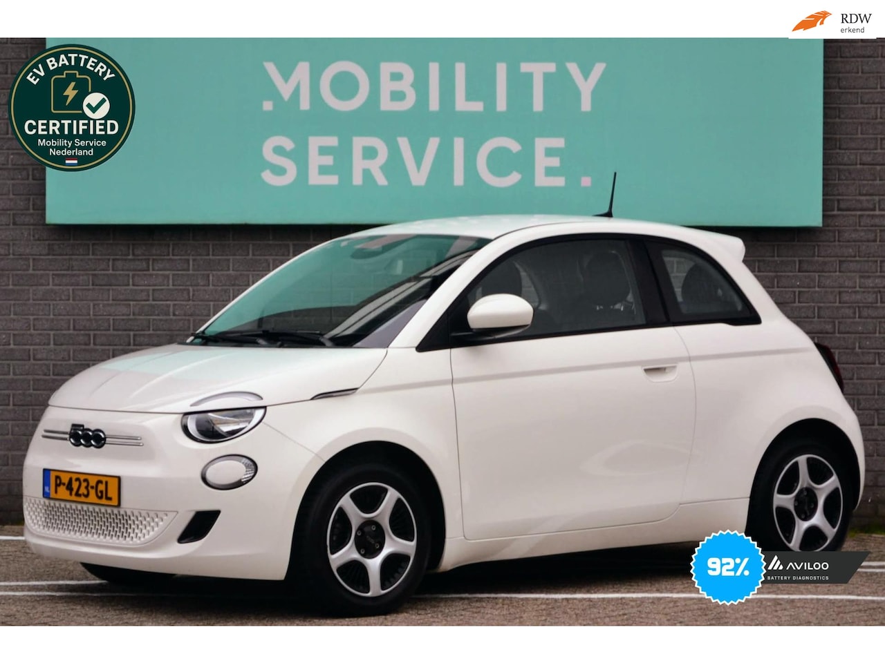 Fiat 500 - Passion 42 kWh SOH92% CarPlay Cruise Lane assist - AutoWereld.nl