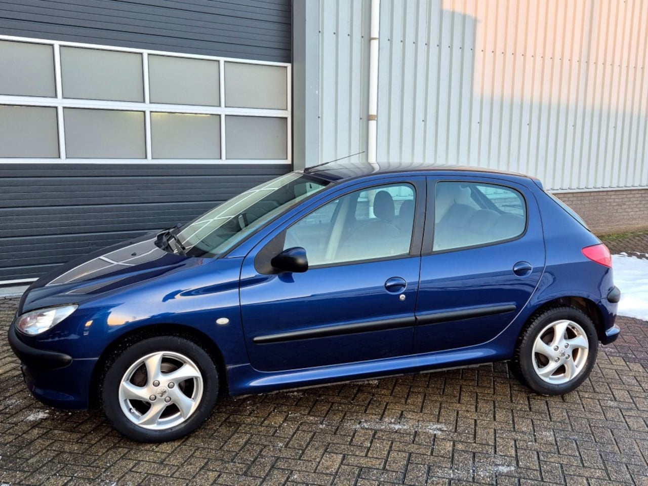 Peugeot 206 - 1.4 Airco Nieuwe Distributieriem+Waterpomp - AutoWereld.nl