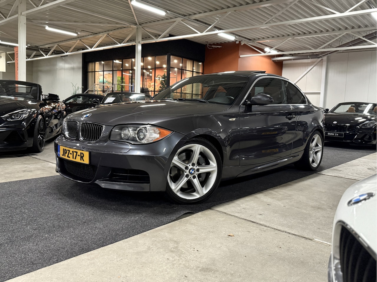 BMW 1-serie Coupé - 135i Aut. M-Sport l Pano l Xenon l Cruise l HiFi Professional DSP - AutoWereld.nl