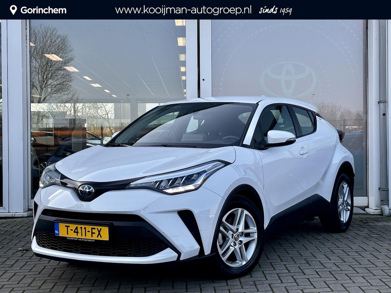 Toyota C-HR - 1.8 Hybrid Active | 1e Eigenaar | Nieuw Geleverd | Navigatie | Adaptive Cruise Control | C - AutoWereld.nl