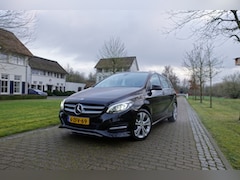 Mercedes-Benz B-klasse - 200 Prestige | Trekhaak | Camera | Leder | 2de eigenaar | NL Auto |
