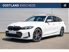 BMW 3-serie Touring - 320i M Sport Automaat / Panoramadak / Sportstoelen / Adaptieve LED / Live Cockpit Plus / M