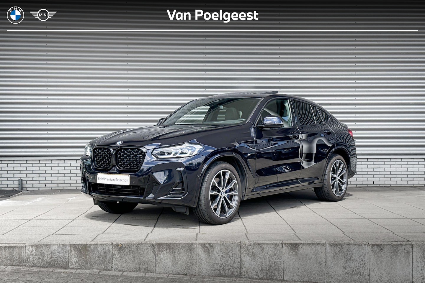 BMW X4 - xDrive20i High Executive / M Sportpakket / Panoramadak / Laserlight - AutoWereld.nl