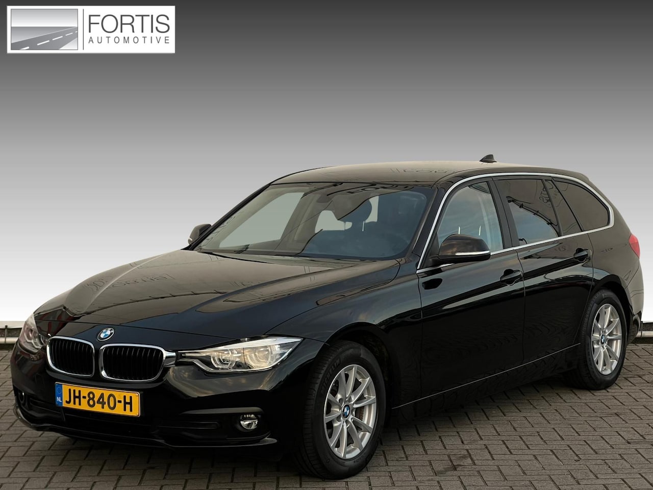 BMW 3-serie Touring - 318i Centennial Executive NL-AUTO | NAVI | CRUISE - AutoWereld.nl