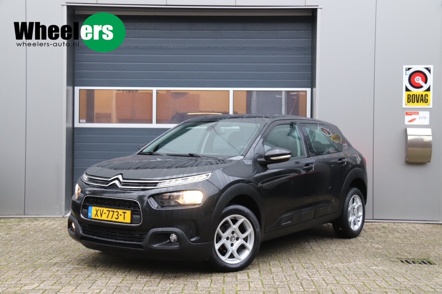 Citroën C4 Cactus - 1.2 PureTech Feel 1.2 PureTech Feel, Carplay, Navi, Parkeerhulp - AutoWereld.nl
