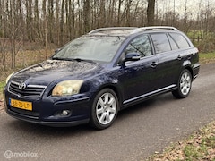 Toyota Avensis Wagon - 2.4 VVTi Executive Business