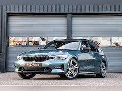 BMW 3-serie Touring - 330i Sport Line /LASER-LED/PANODAK/HUD/MEMORY/STOEL+STUURVERW./KEYLESS/TREKHAAK