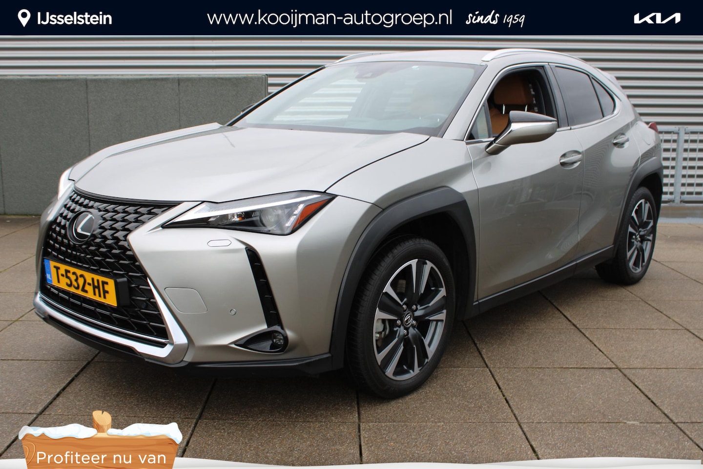 Lexus UX - 250h Business Line Hybride 183 pk TREKHAAK / NAVIGATIE / LED VERLICHTING - AutoWereld.nl