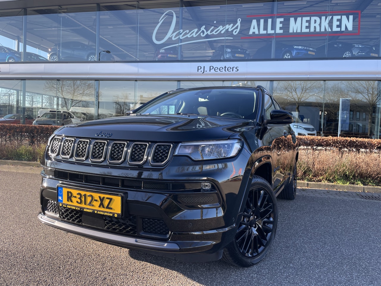 Jeep Compass - 4xe 240 Plug-in Hybrid Electric S Achteruitrijcamera - Airco - Navigatiesysteem - Parkeers - AutoWereld.nl