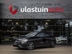 Mercedes-Benz GLA-Klasse - 200 AMG Line , Trekhaak, Rood Stiksel