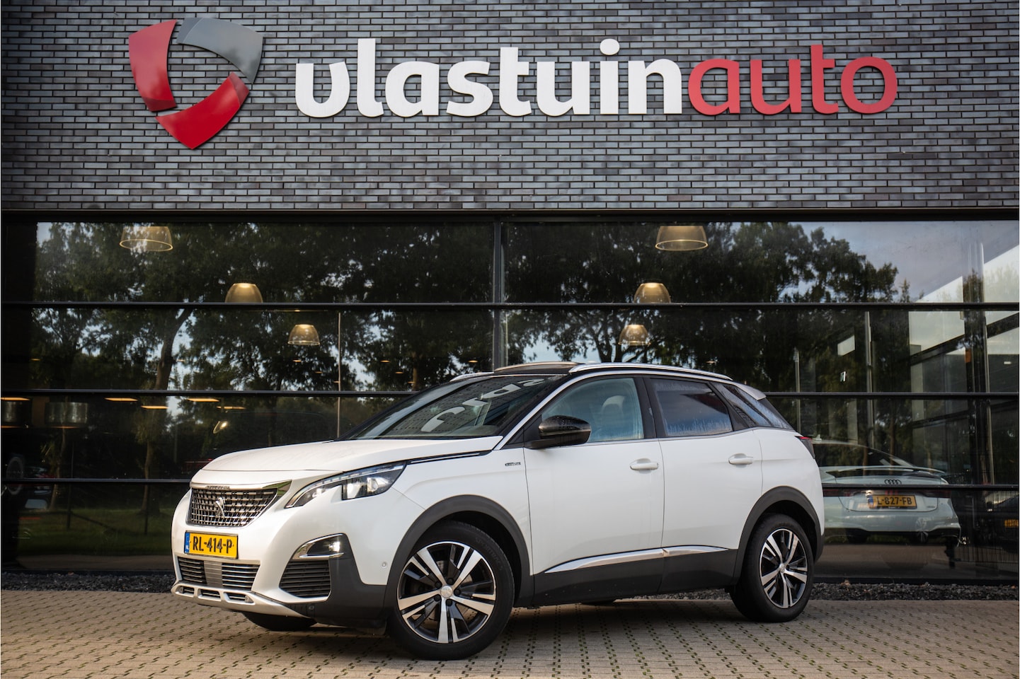 Peugeot 3008 - 1.6 e-THP GT Line 1.6 e-THP GT Line , Panoramadak, Camera, - AutoWereld.nl