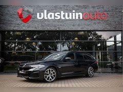 BMW 5-serie Touring - 530e M-Sport | Shadowline, Adaptive Cruise, Trekhaak, Eerste eigenaar,