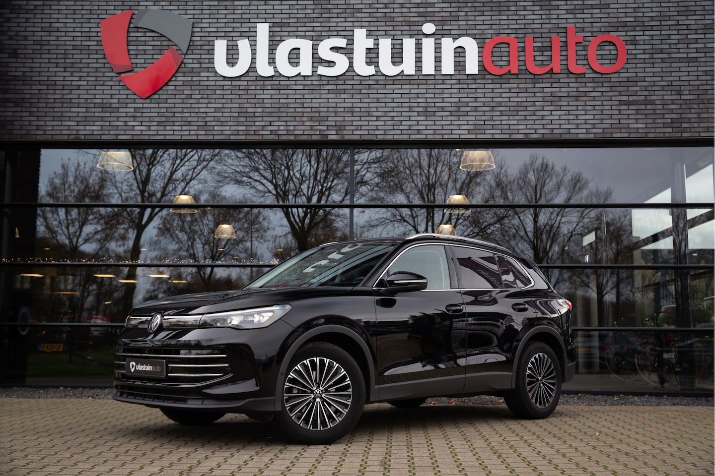 Volkswagen Tiguan - 1.5 eTSI MHEV Elegance , Adap. cruise, Stuur/stoelverwarming, - AutoWereld.nl