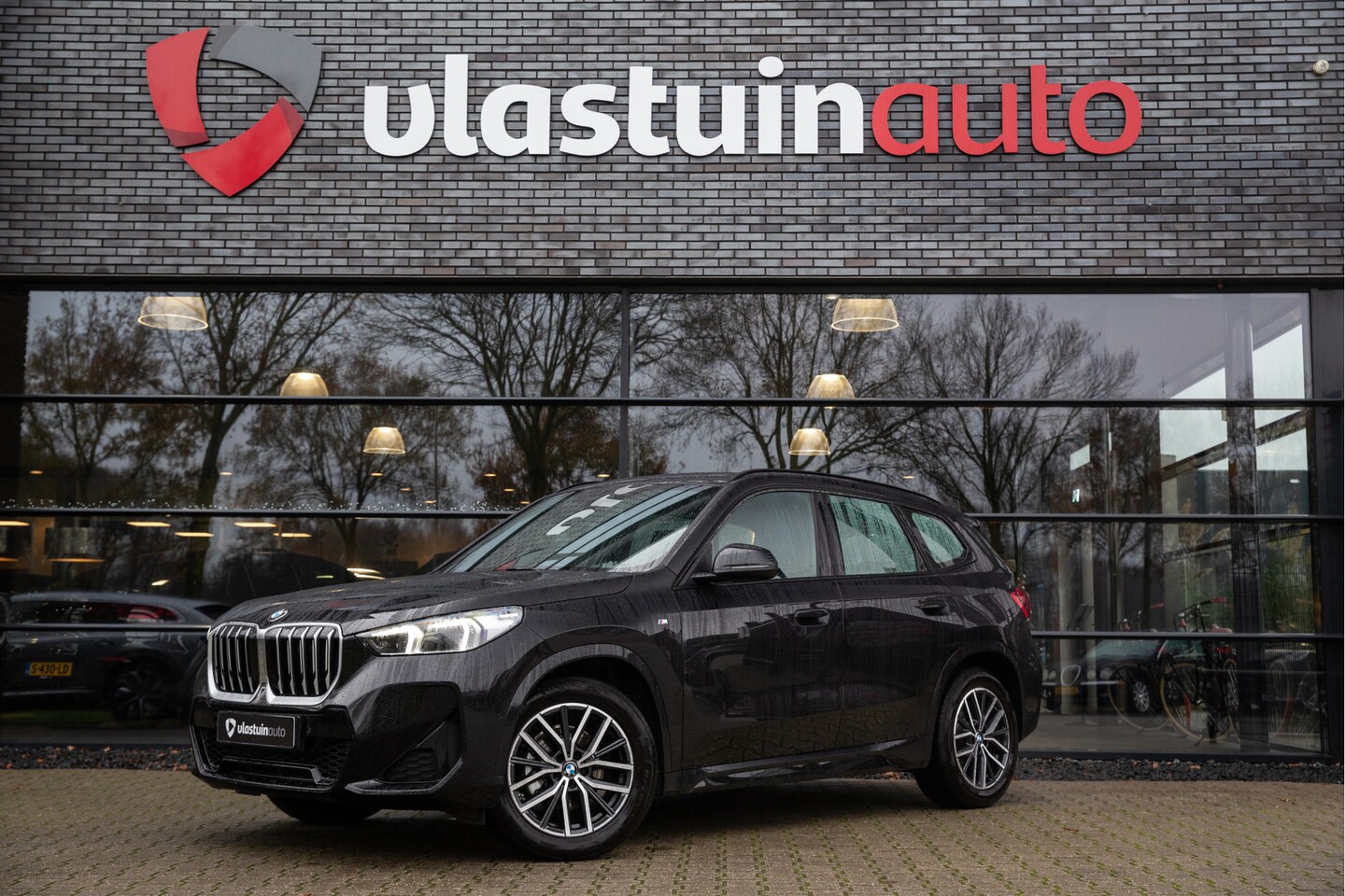 BMW X1 - sDrive18i M-sport Achteruitrijcamera, Draadloze lader, Sfeerverlichting, - AutoWereld.nl