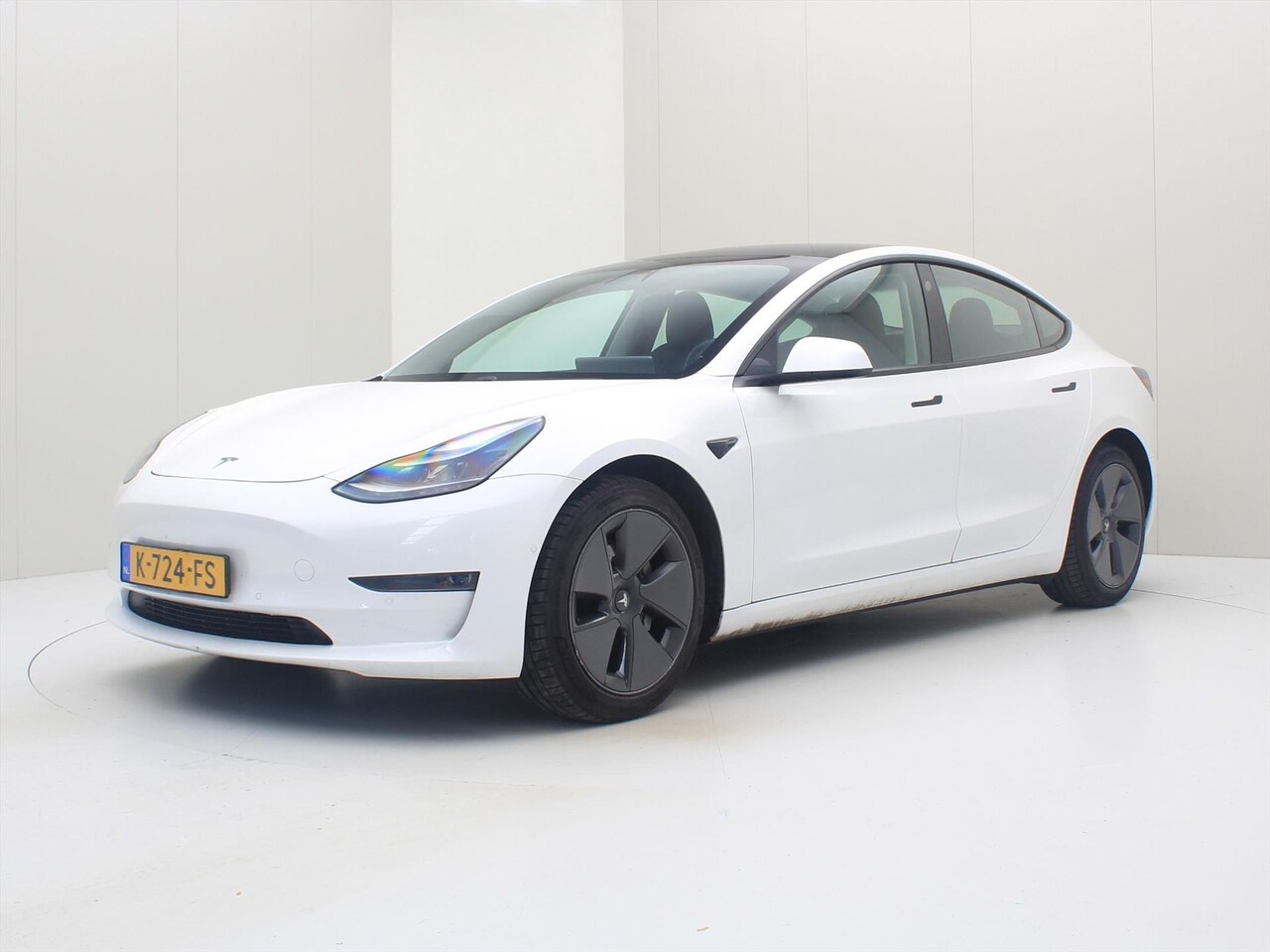 Tesla Model 3 - Long-Range AWD 351pk 75 kWh 92% SoH [ FACELIFT+WARMTEPOMP+AUTOPILOT+620KM WLTP+PREMIUM AUD - AutoWereld.nl