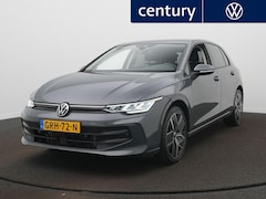 Volkswagen Golf - 1.5 eTSI Oranje Edition Automaat - LED - Navigatie - ACC - Stoelverwarming - Camera