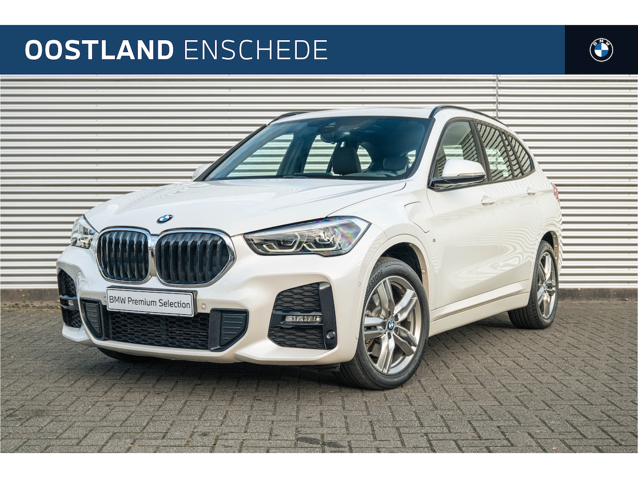 BMW X1 - xDrive25e High Executive M Sport Automaat / Panoramadak / Sportstoelen / LED / Head-Up / H - AutoWereld.nl