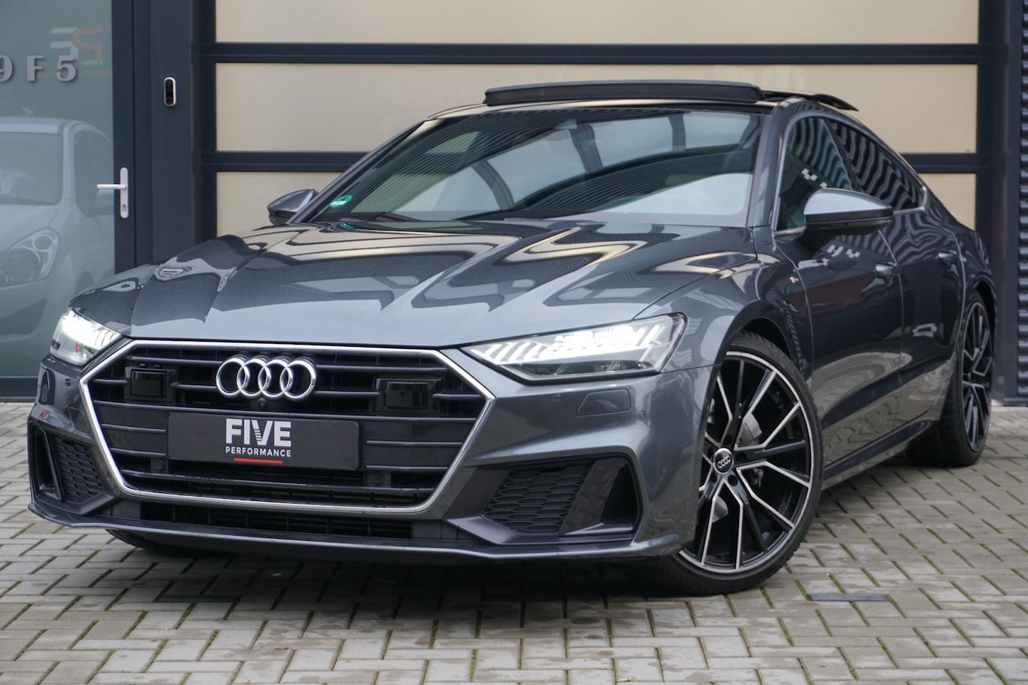 Audi A7 Sportback - 45 TFSI S-Line / Panodak / 360 Camera / Trekhaak / B&O / NL-Auto / Matrix - AutoWereld.nl