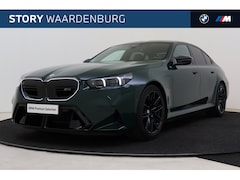 BMW M5 - 5 Serie Automaat / Stoelventilatie / Bowers & Wilkins / Stuurverwarming / Comfort Access /