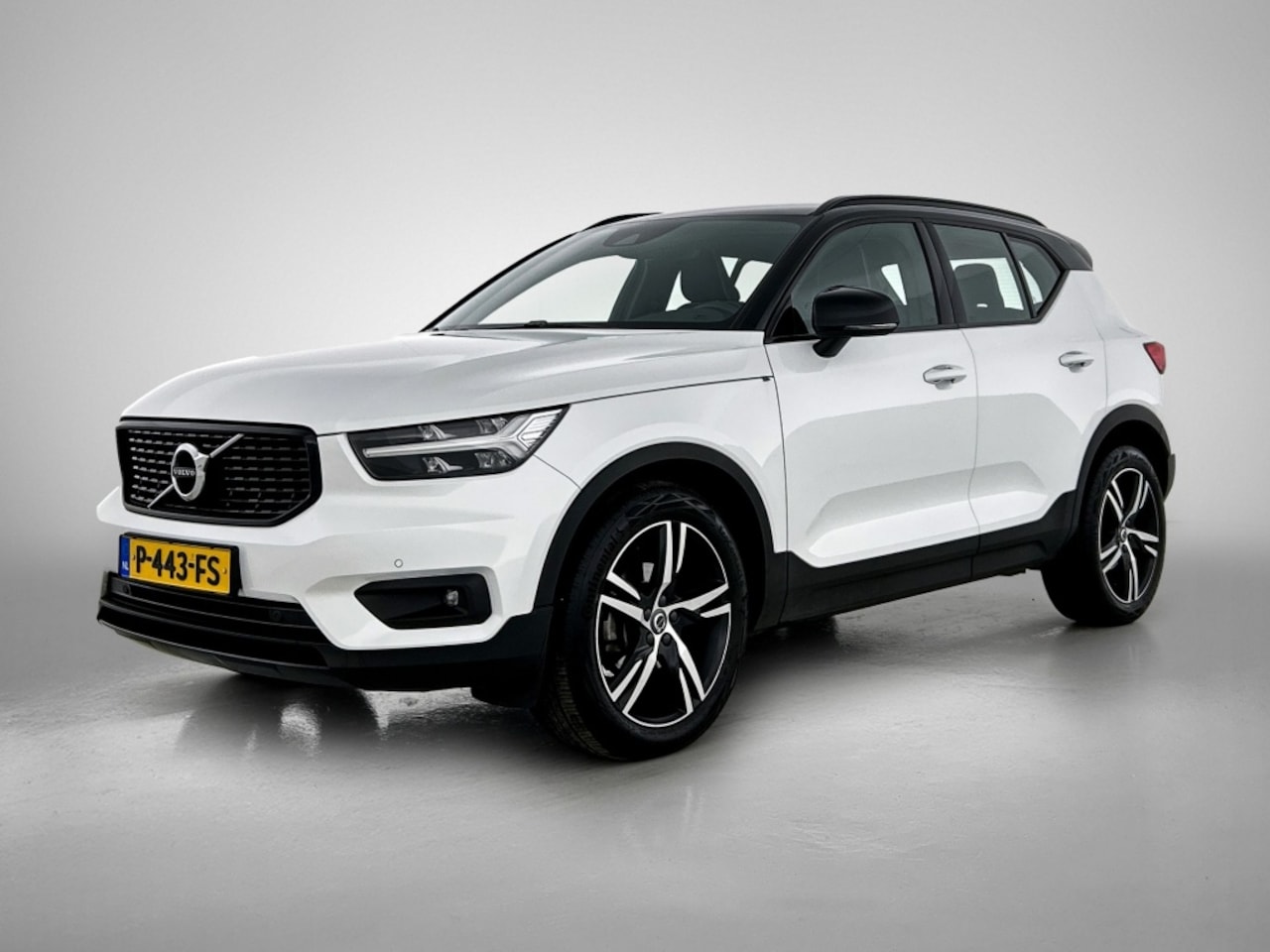 Volvo XC40 - 1.5 T2 R-Design 1.5 T2 R-Design - AutoWereld.nl