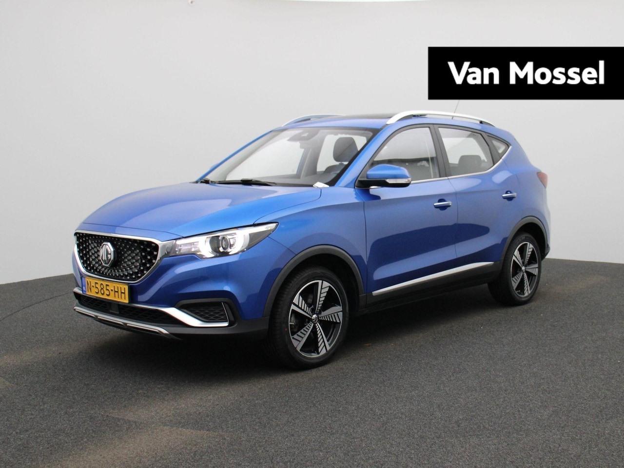 MG ZS - Luxury 45 kWh | Panorama Dak | Adaptieve Cruise Controle | Achteruitrij Camera | Apple Car - AutoWereld.nl