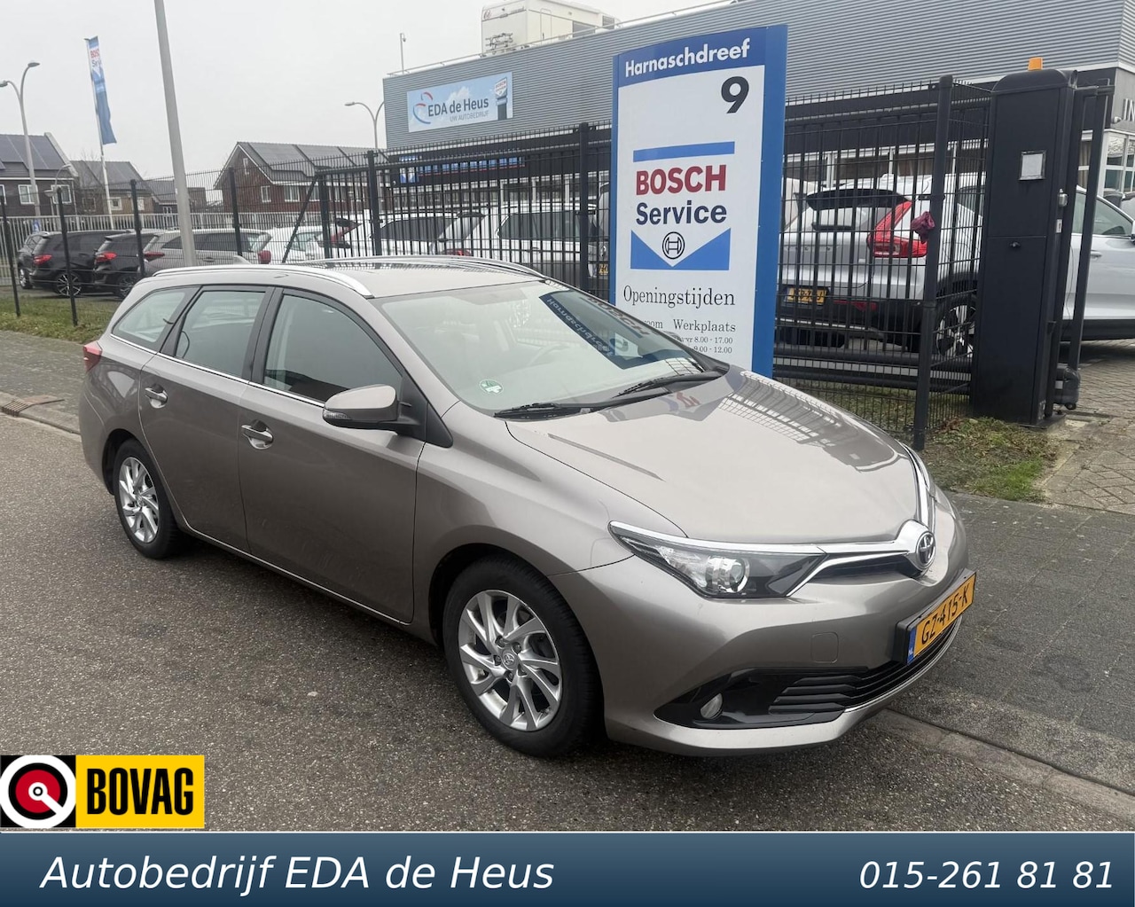 Toyota Auris Touring Sports - 1.2T Aspiration met o.a. camara, climate control, trekhaak, navigatie, dab, all season ban - AutoWereld.nl
