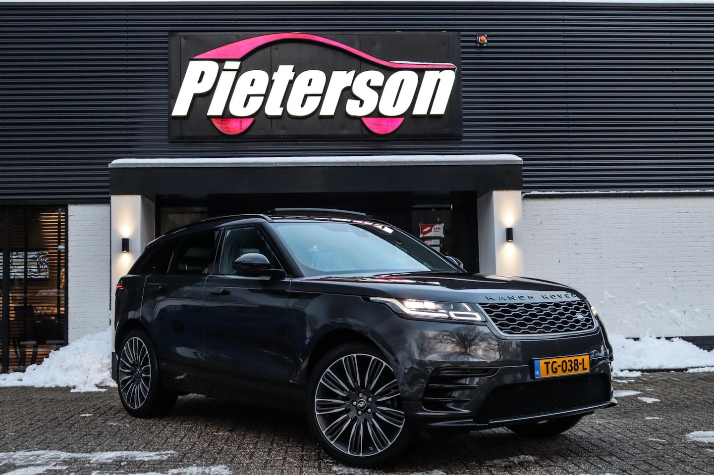 Land Rover Range Rover Velar - 2.0 I4 AWD R-Dynamic HSE 2.0 I4 AWD R-Dynamic HSE NAP - AutoWereld.nl