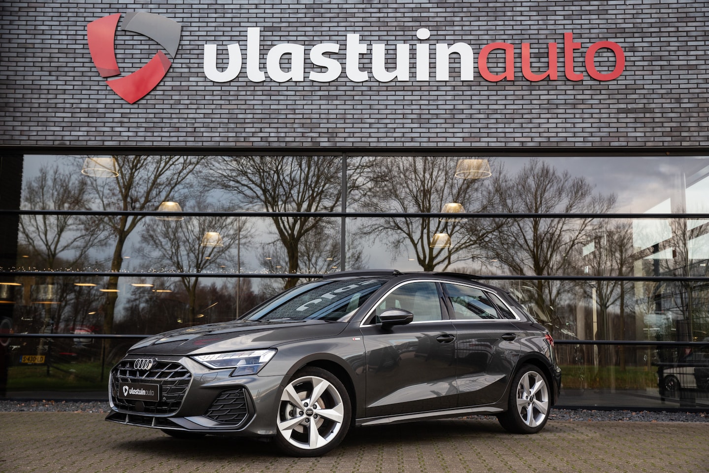 Audi A3 Sportback - 35 TFSI S edition | Panoramadak, Sonos audio, Adap. cruise, Sfeerverlichting - AutoWereld.nl
