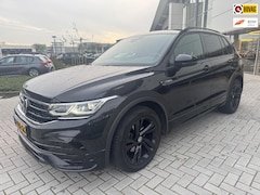 Volkswagen Tiguan - 1.5 TSI R-Line Black Style | Trekhaak |