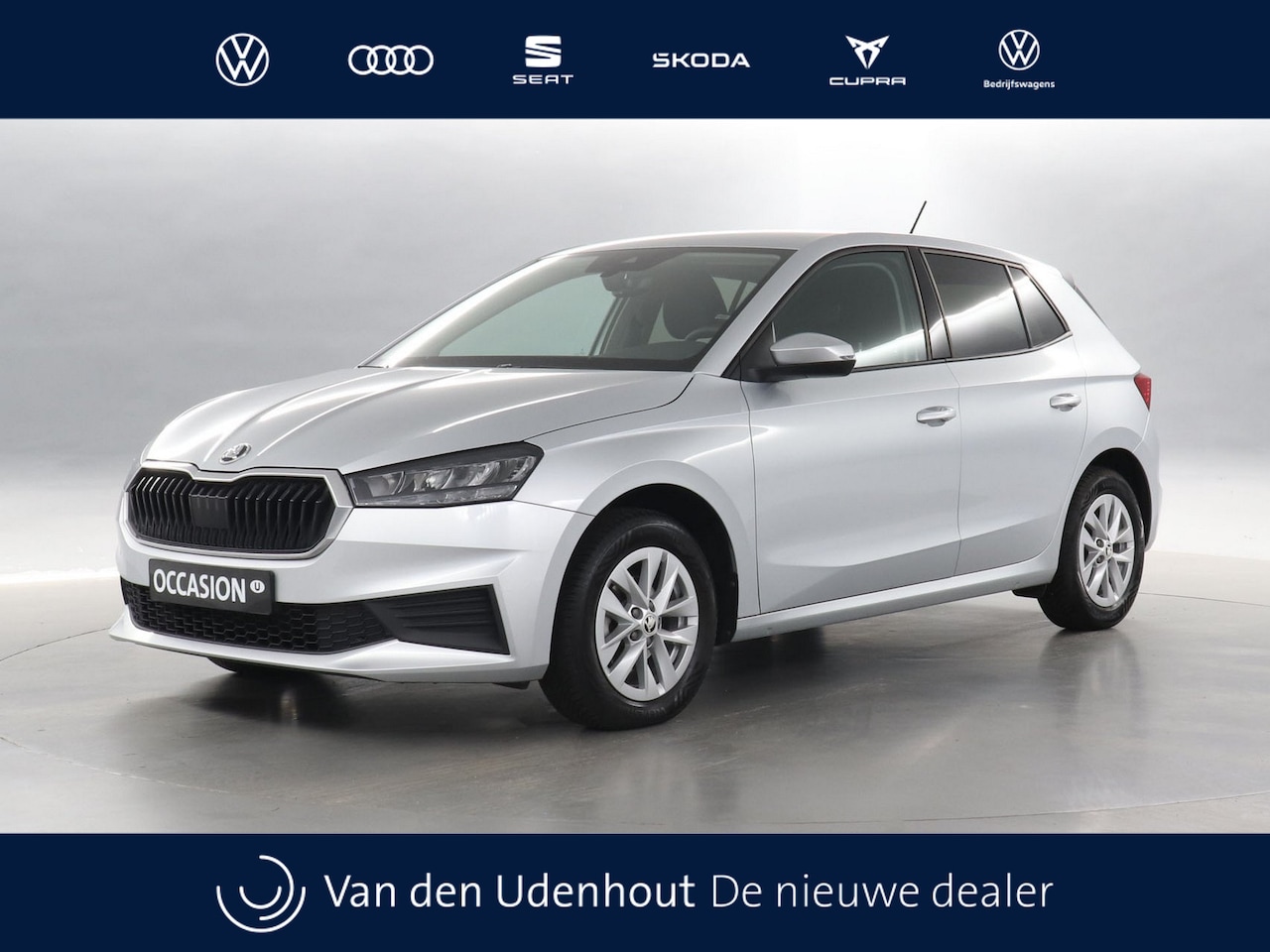 Skoda Fabia - 1.0 MPI 80pk Ambition / Navigatie via App connect / Parkeersensoren - AutoWereld.nl