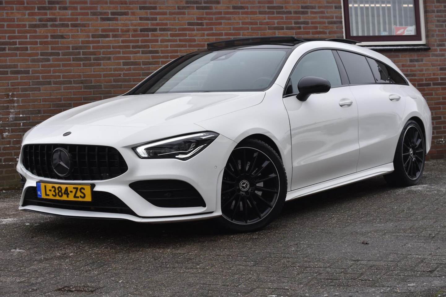 Mercedes-Benz CLA-klasse Shooting Brake - 250 Premium Plus '19 Pano ambiance verlichting LED AMG Pakket Inruil mogelijk - AutoWereld.nl