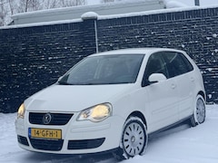 Volkswagen Polo - 1.4 Sportline/ 2e eigenaar/ Unieke kleur