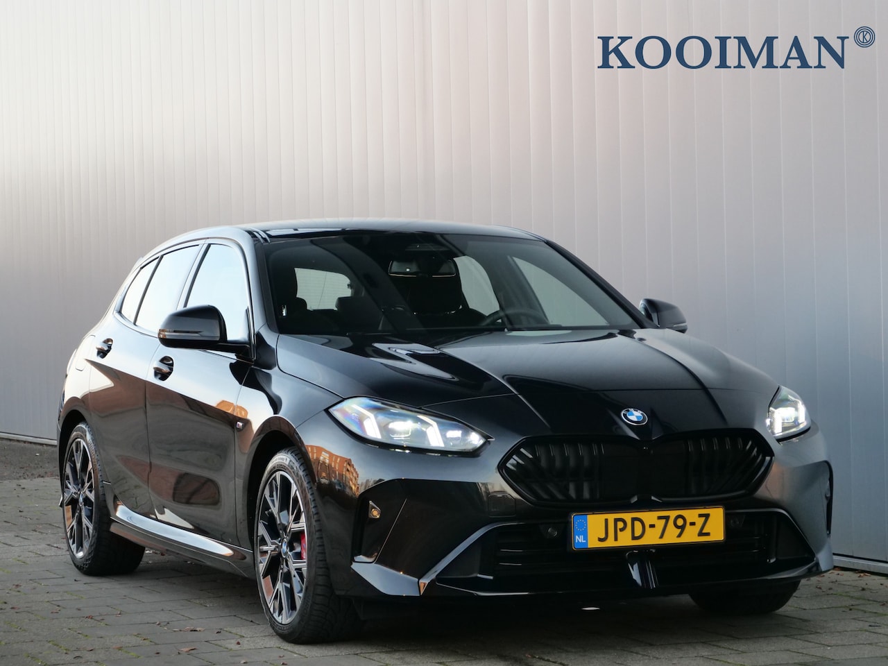 BMW 1-serie - 116 automaat 123pk M Sportpakket Pro Stoelverwarming /  Camera / Keyless entry - AutoWereld.nl