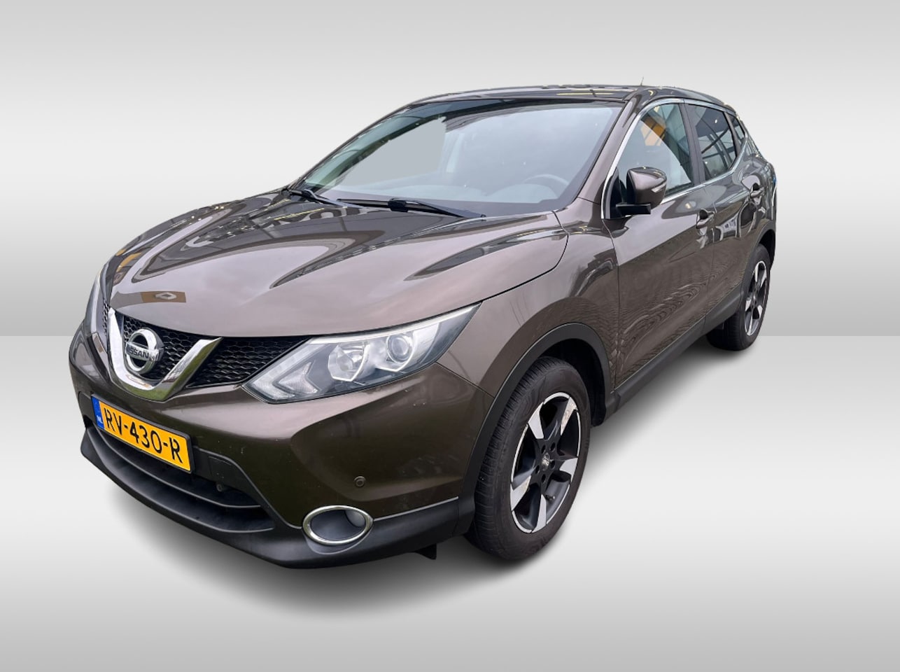 Nissan Qashqai - 1.2 Connect Edition / Trekhaak / Panoramadak / Camera / 18'' / Keyless / Navigatie / Getin - AutoWereld.nl