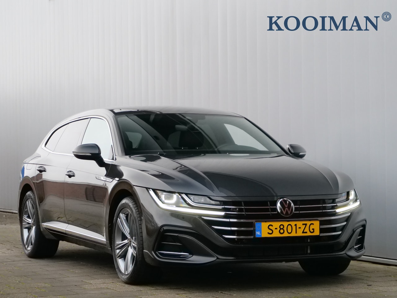 Volkswagen Arteon Shooting Brake - 1.4 TSI eHybrid R-Line Business+ 218 Pk Automaat Navi / DAB / Apple Carplay / Trekhaak / K - AutoWereld.nl