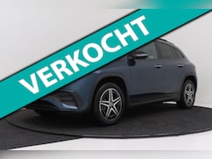 Mercedes-Benz EQA - 250 Business Solution AMG 67 kWh | Uitklap Trekhaak | Panoramadak | Org NL | 360 Camera |