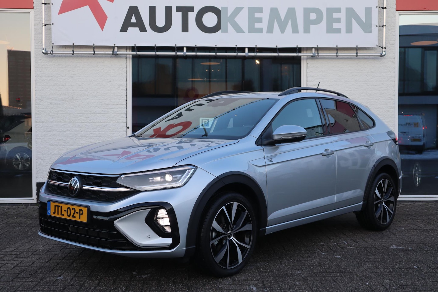 Volkswagen Taigo - 1.0 TSI R-LINE CAMERA|ADAPTIVE CRUISE|APPLE CARPLAY - AutoWereld.nl