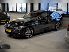 BMW 3-serie Touring - 320i M Sport / Panoarama / Leder / NL Auto / 19 Inch / Shadowline