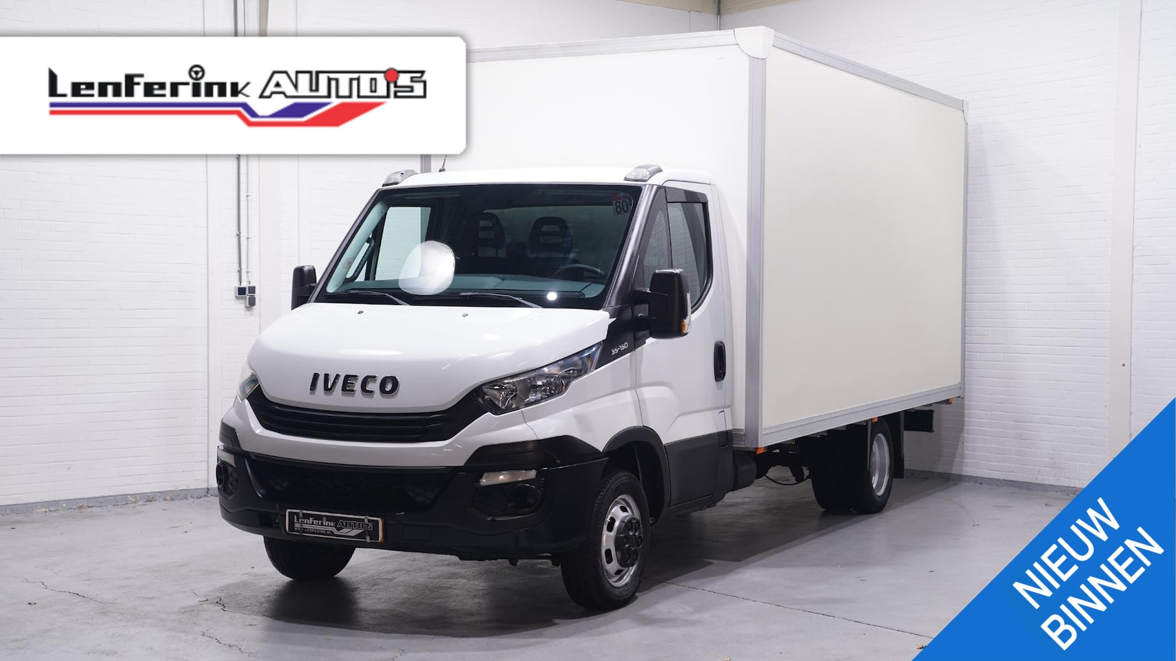 Iveco Daily - 35C15 150 pk Bakwagen met Deuren Dubbel lucht achter, Audio, Elek. Pakket, 3-Zits - AutoWereld.nl