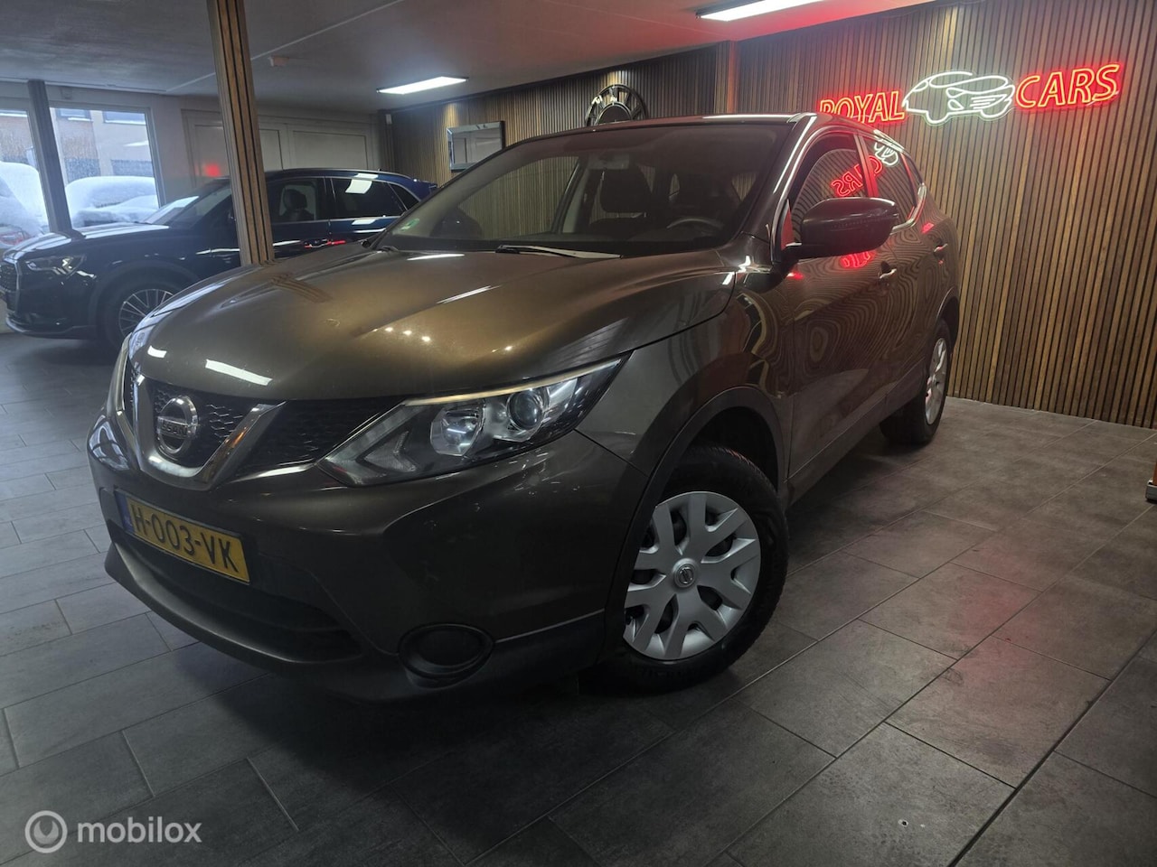 Nissan Qashqai - 1.2 Visia/ Nieuw Distrubitie ketting/ Trekhaak - AutoWereld.nl