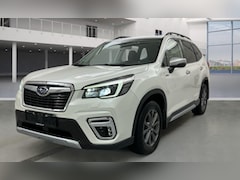 Subaru Forester - 2.0i e-BOXER Comfort Trekhaak/Zomer + winter wielen/Camera