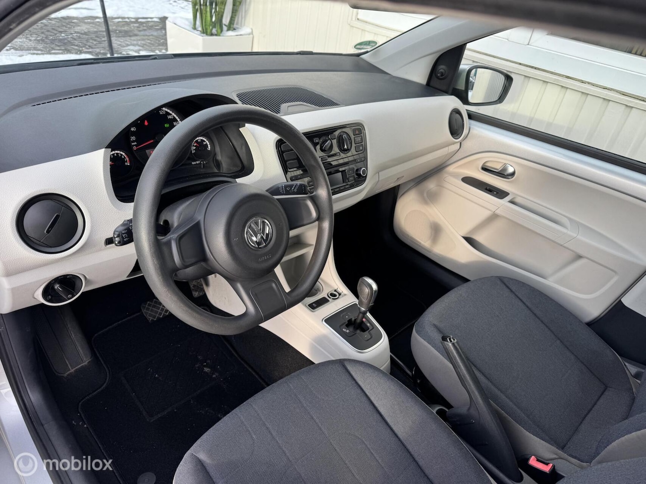 Volkswagen Up! - 1.0 cheer up! AUTOMAAT Airco Cruise PDC - AutoWereld.nl