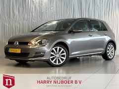 Volkswagen Golf - 1.2 TSI Business Edition Navi / Camera / Cruise / stoelverwarming enz