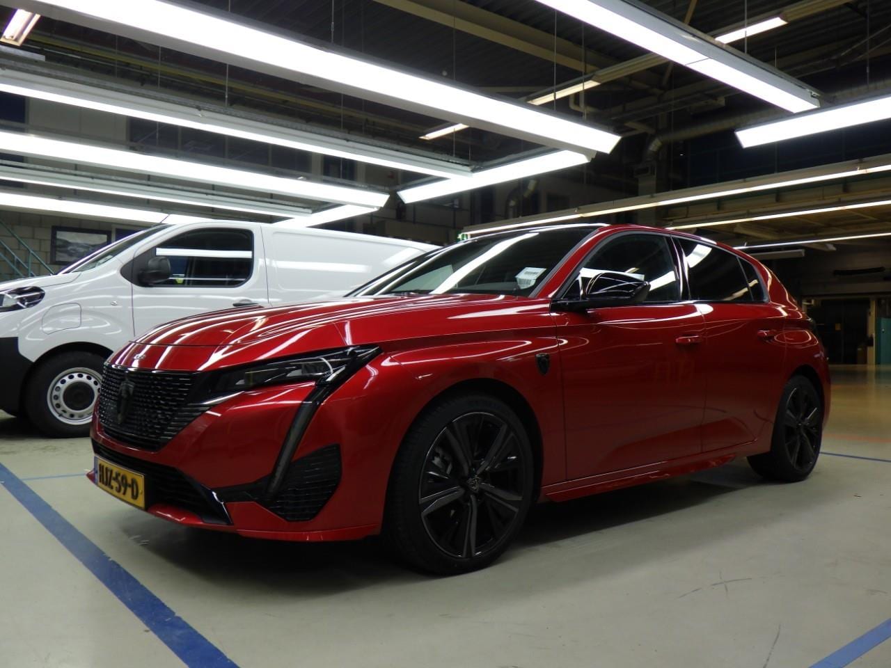 Peugeot 308 - 1.2 Hybrid 136 e-DCS6 GT 1.2 Hybrid 136 e-DCS6 GT - AutoWereld.nl