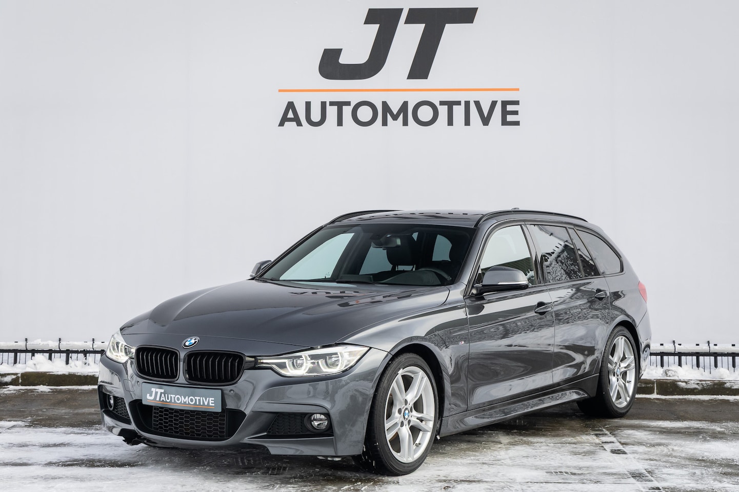 BMW 3-serie - 320i High Executive | Cruise control | Parkeersensoren | stoelverwarming - AutoWereld.nl
