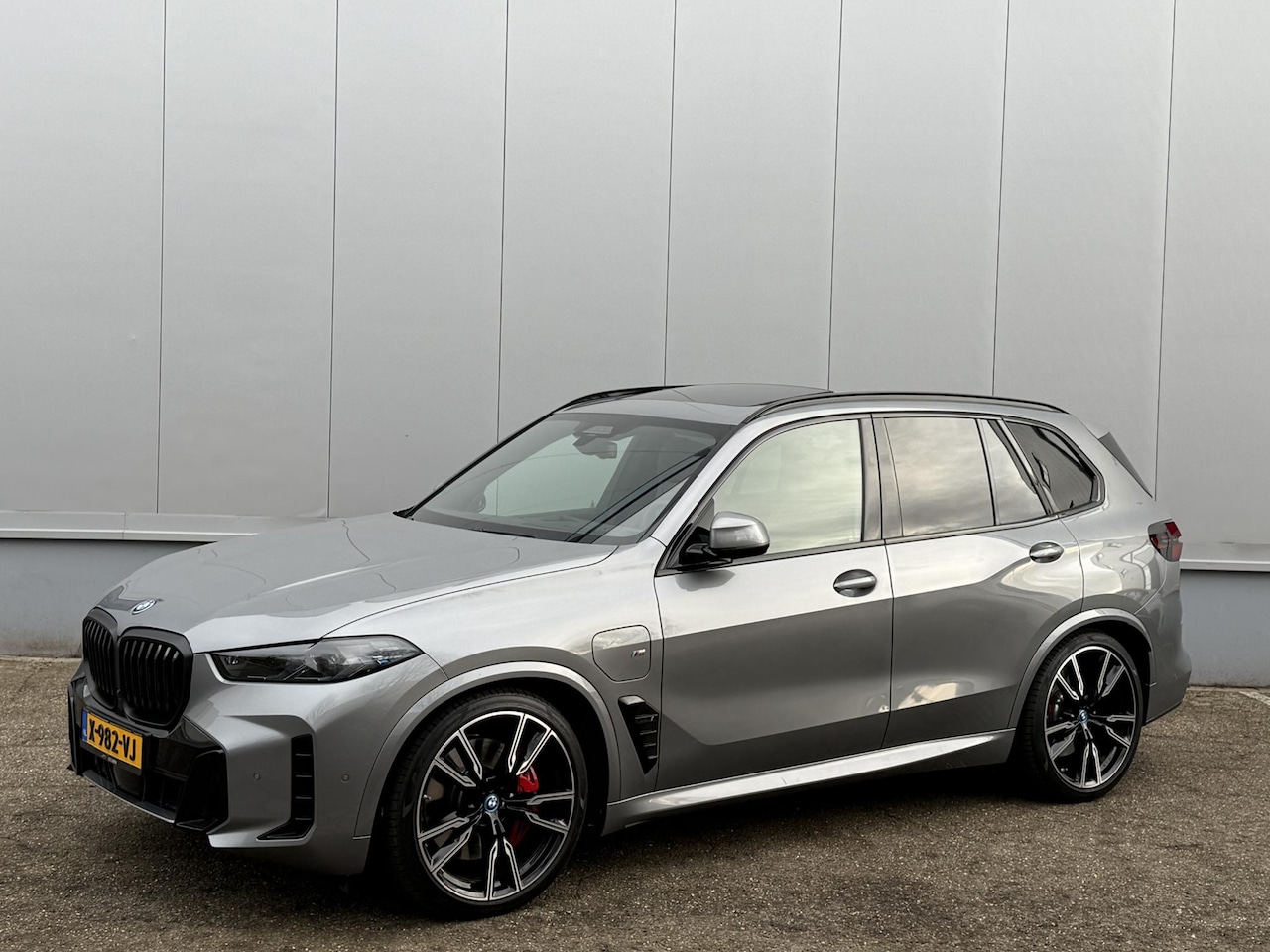 BMW X5 - xDrive50e Launch Edition Plug In Hybrid Sky Lounge22 Inch Bower Wilkins Alcantara Hemel He - AutoWereld.nl