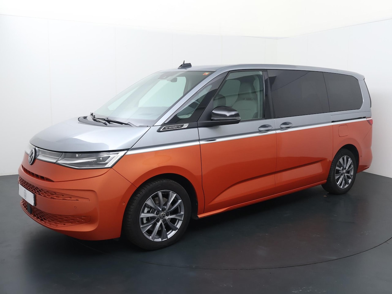Volkswagen Multivan - 1.4 eHybrid L2H1 Style | 150 PK | Automaat | Multifunctioneel stuurwiel | Elektrische deur - AutoWereld.nl